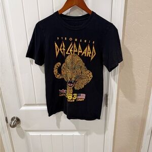 Def Leppard Pyromania 1983 United States Tour T-Shirt Black Adult XS